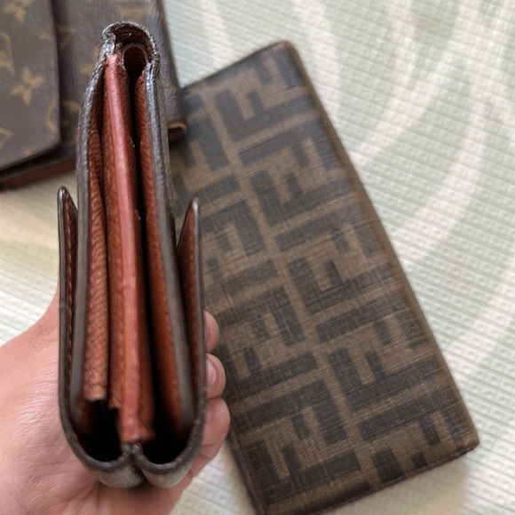LV &Fendi wallets bundle - Picture 7 of 16